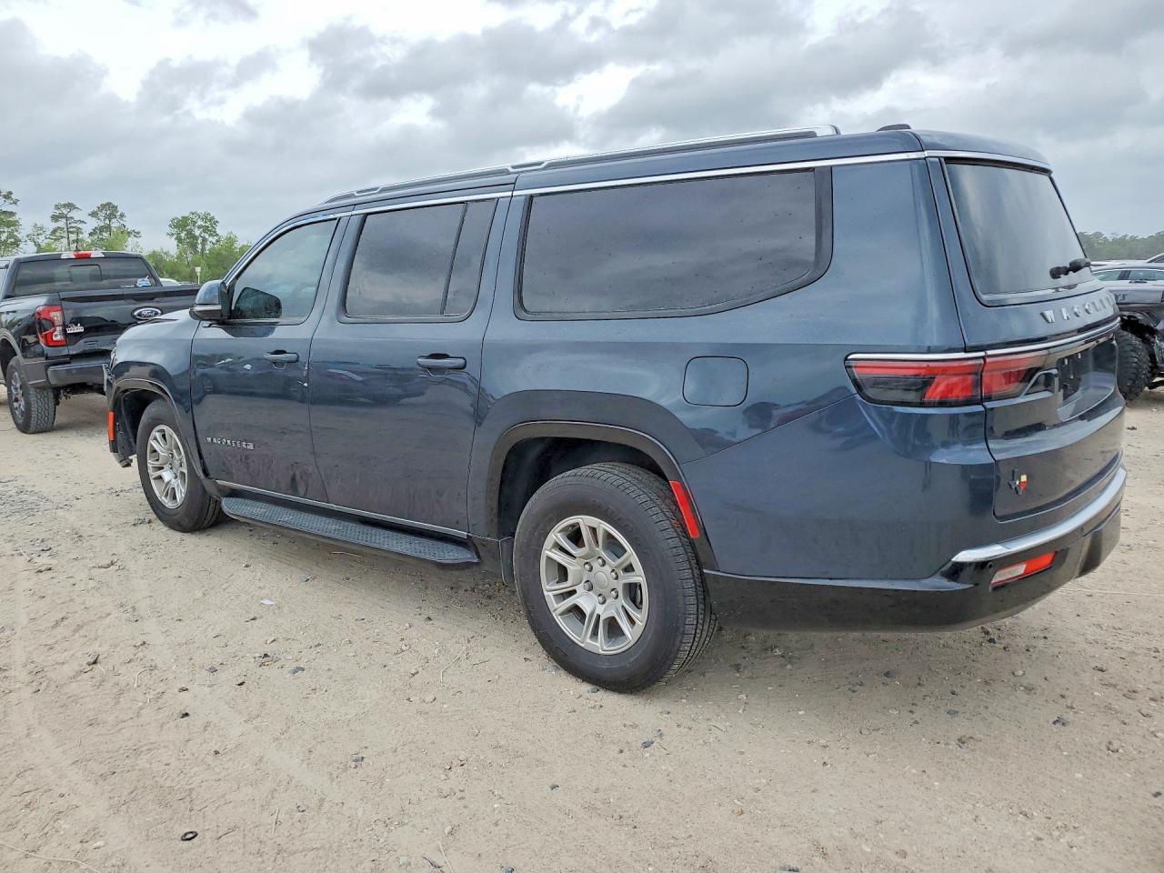 2024 Jeep Wagoneer L Series I - Image 2