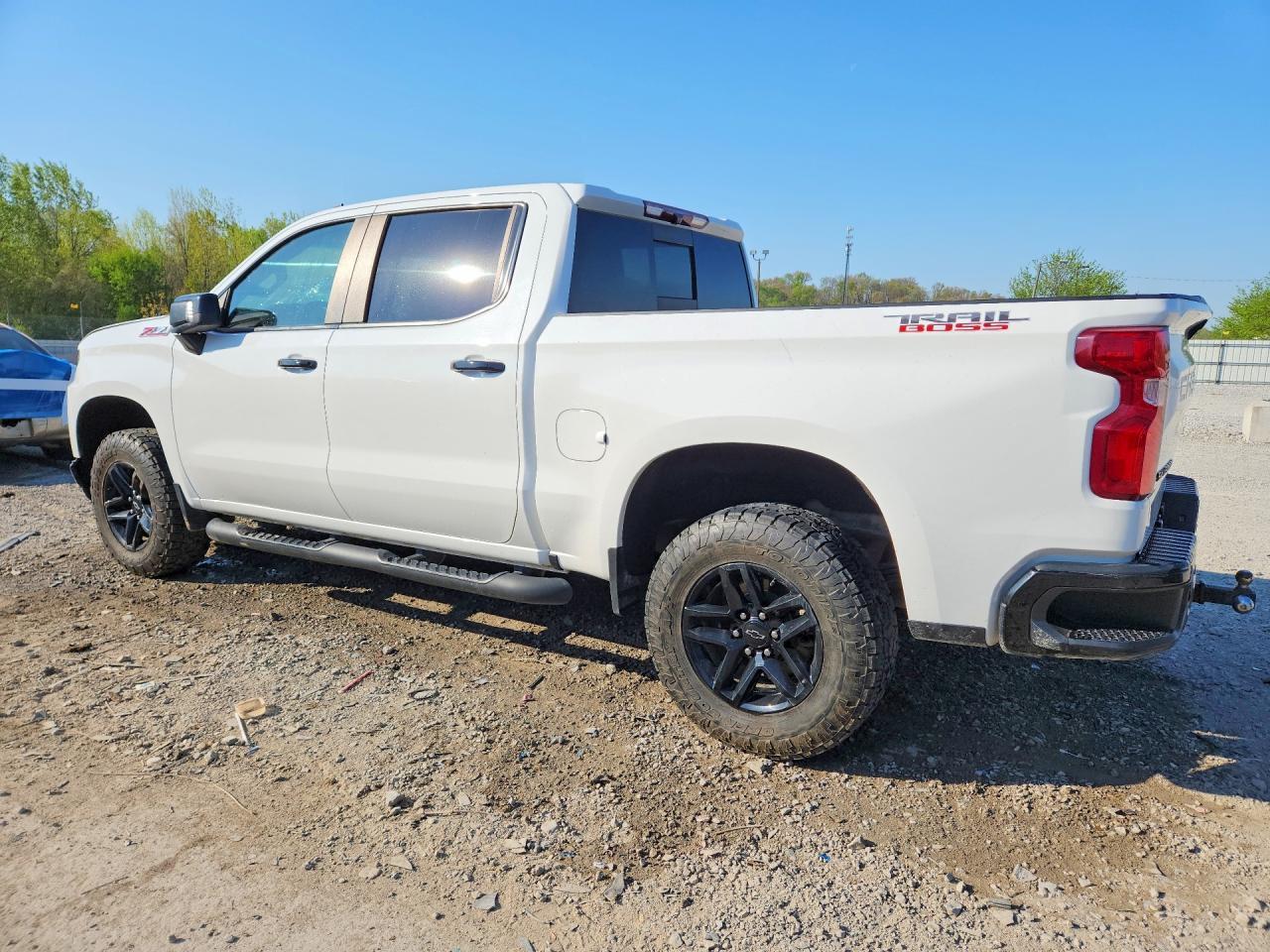 2020 Chevrolet Silverado K1500 Lt Trail Boss - Фото 2