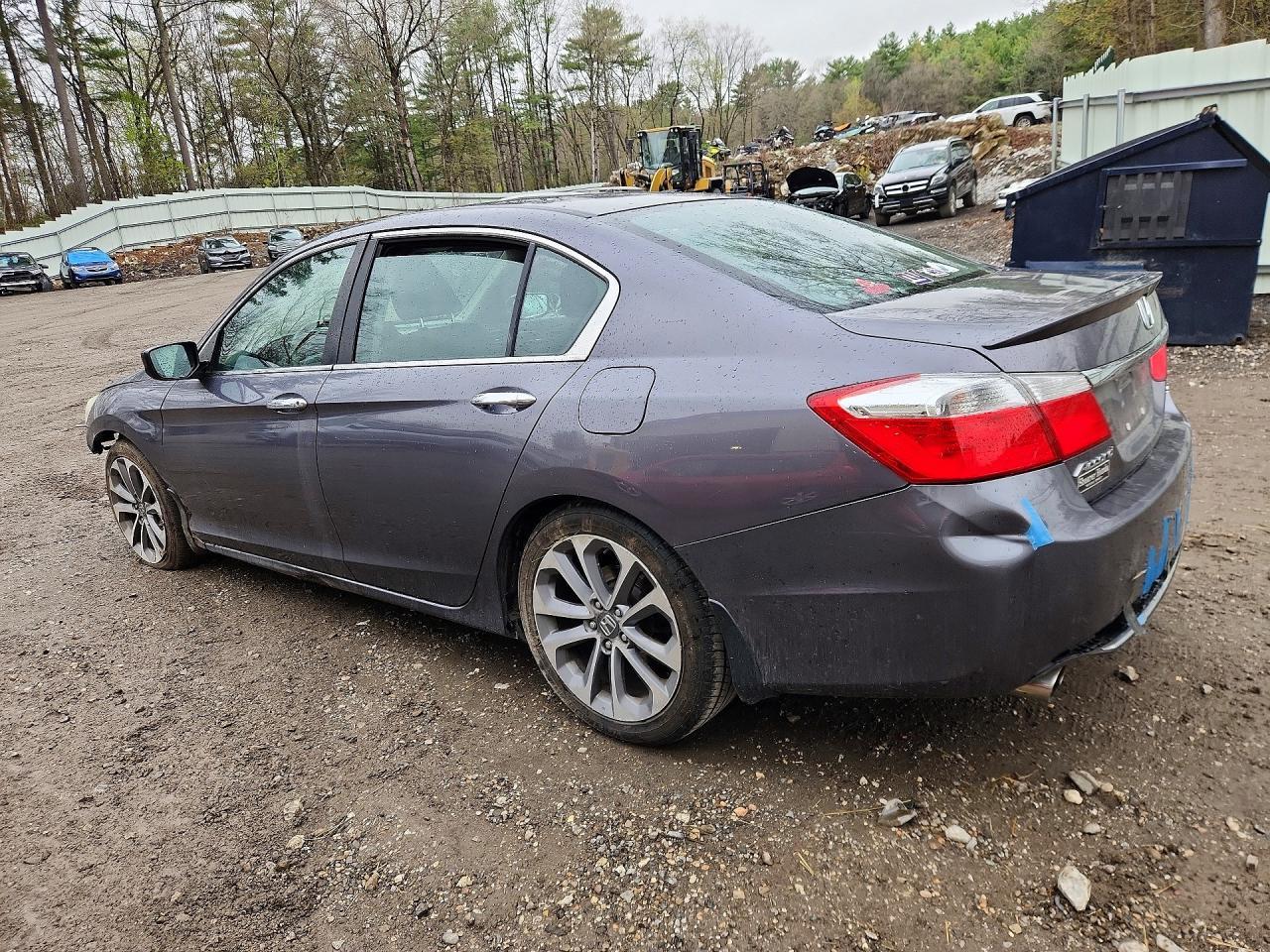 2015 Honda Accord Sport - Image 2