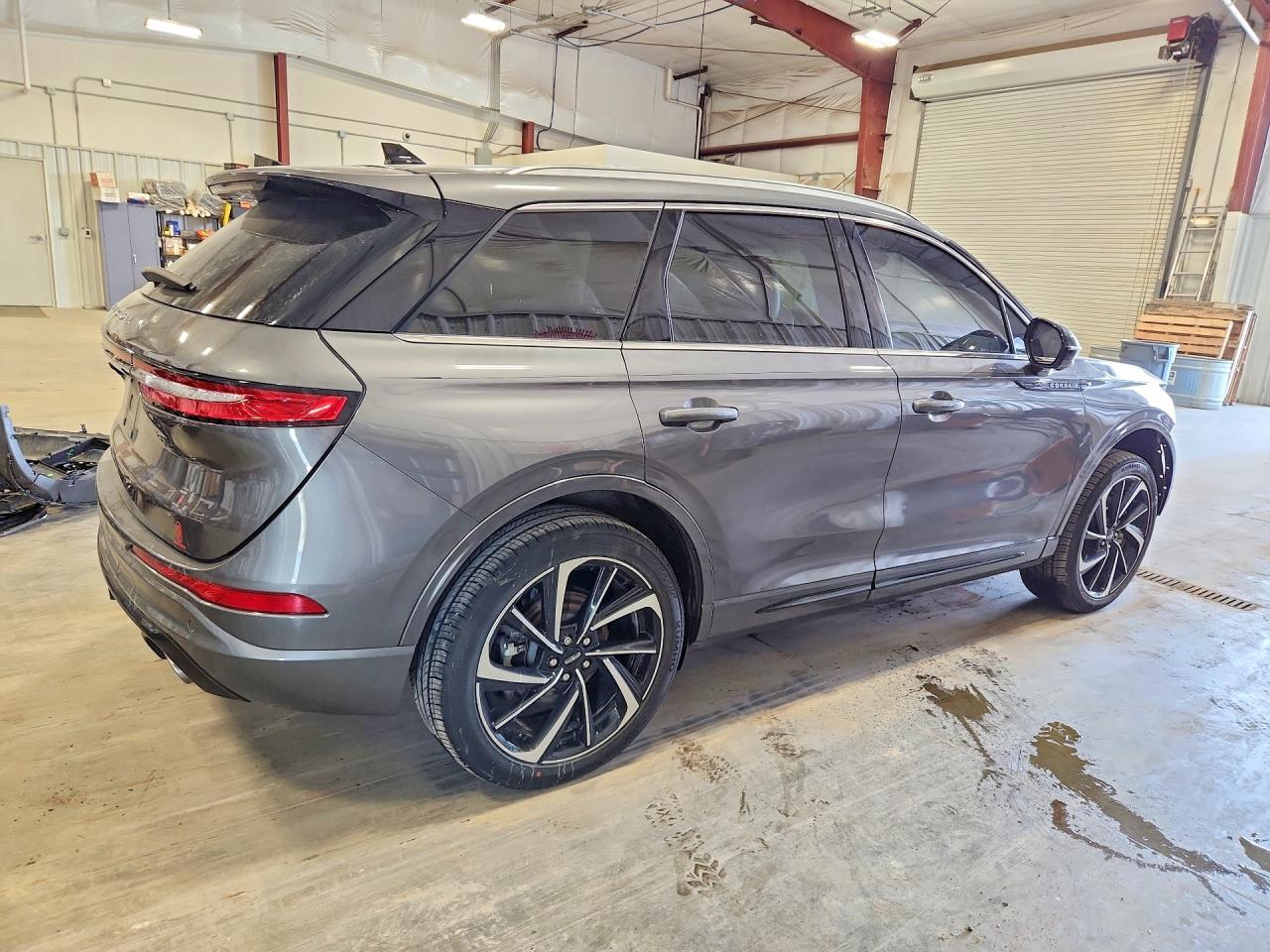 2024 Lincoln Corsair Grand Touring - Image 3