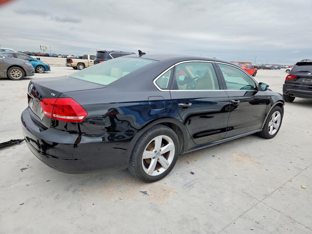 2015 Volkswagen Passat S - Image 3