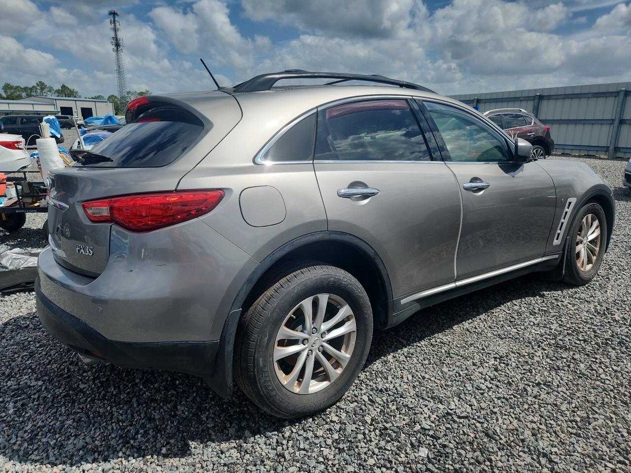 2010 Infiniti Fx35 Base - Image 3