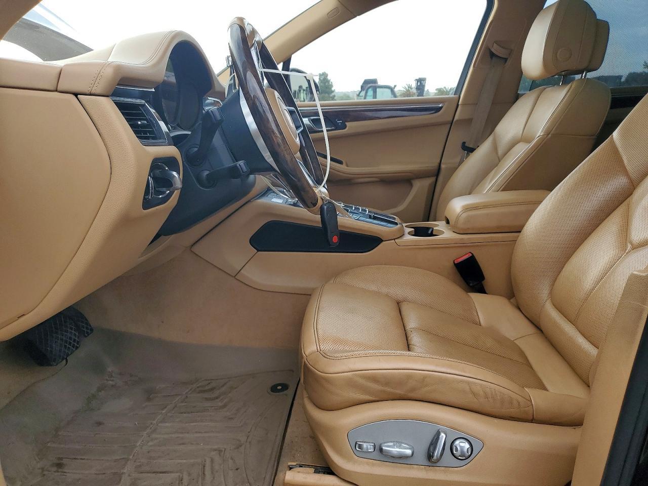 2017 Porsche Macan S - Image 7