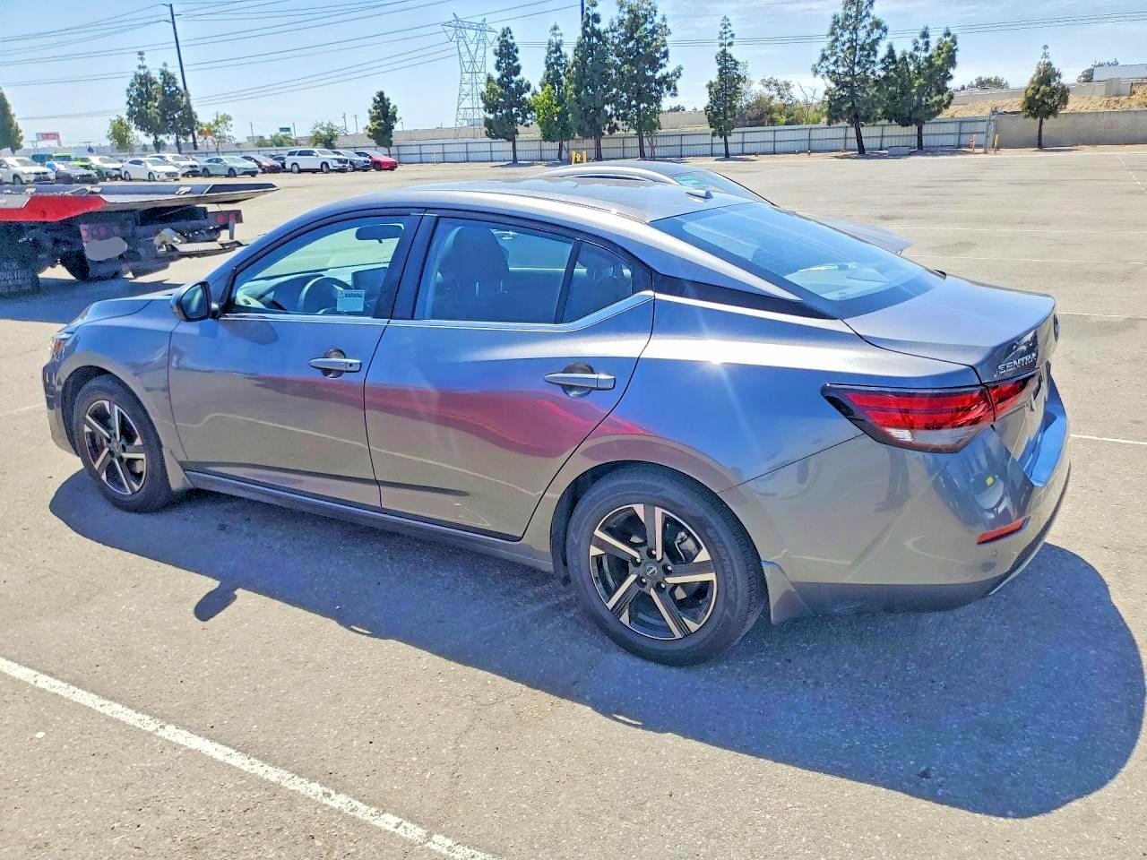 2025 Nissan Sentra Sv - Фото 2