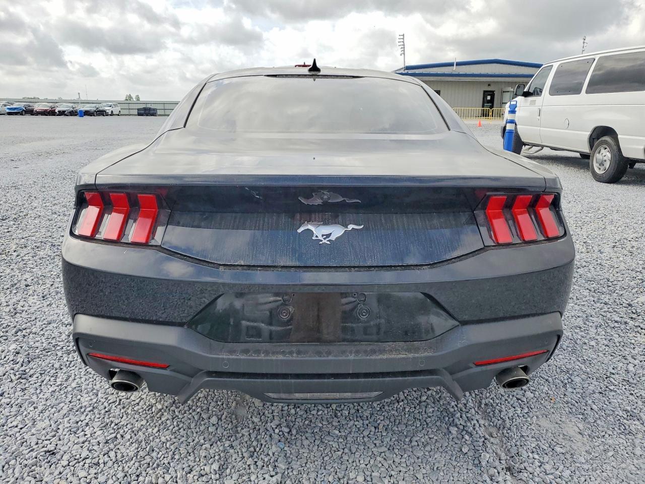 2025 Ford Mustang - Image 6