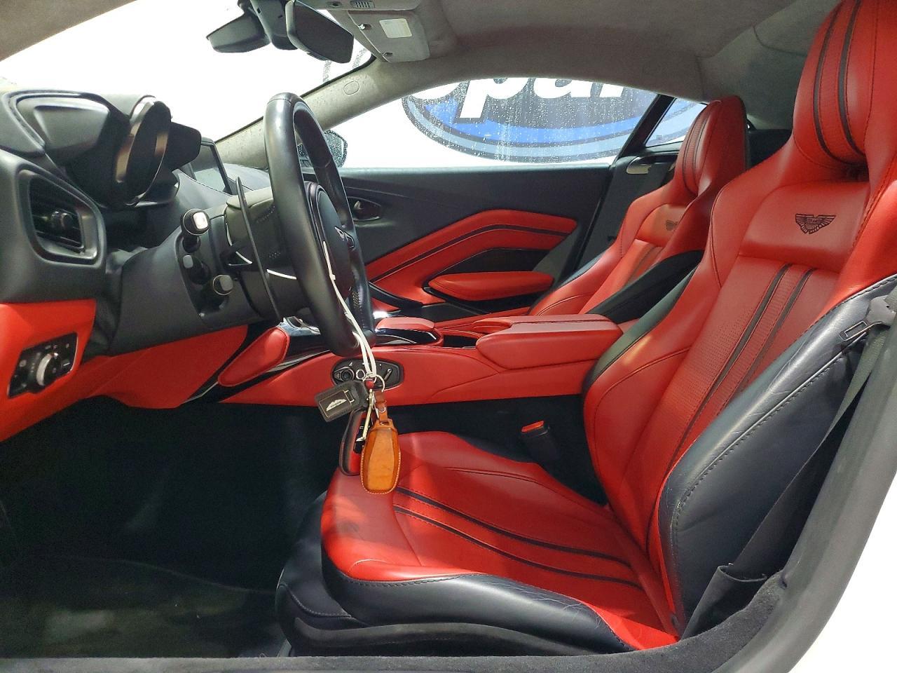 2022 Aston Martin Vantage - Фото 7