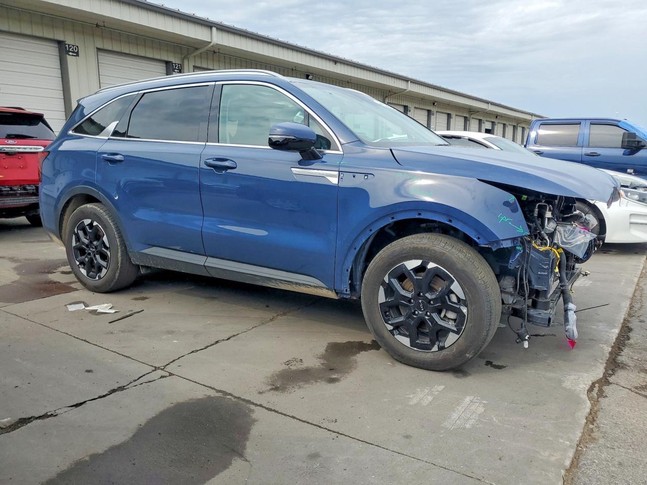 2025 Kia Sorento S - Фото 4