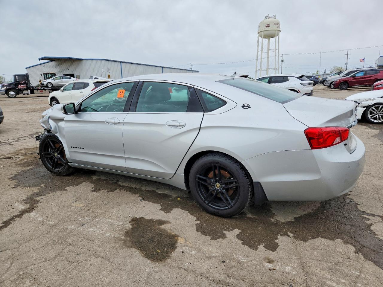 2016 Chevrolet Impala Lt - Фото 2