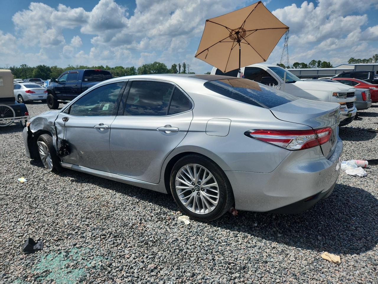 2018 Toyota Camry Xle - Image 2