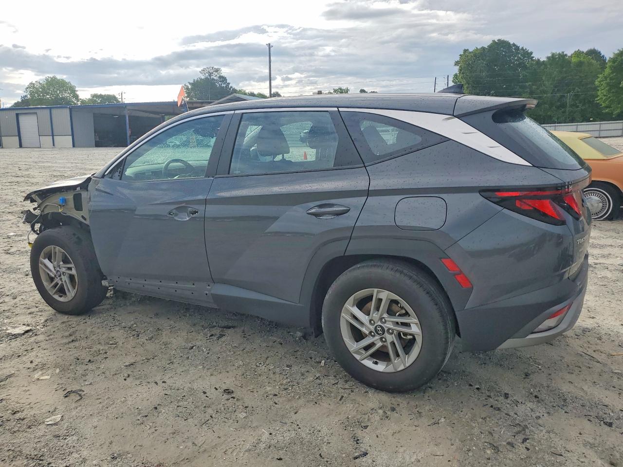 2025 Hyundai Tucson Se - Image 2