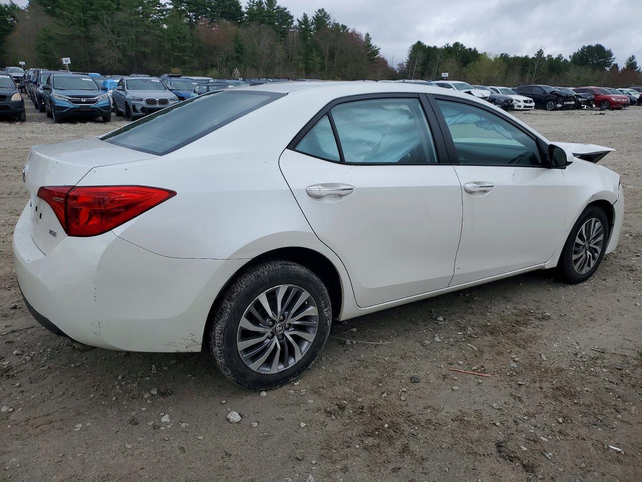 2017 Toyota Corolla Xle - Фото 3
