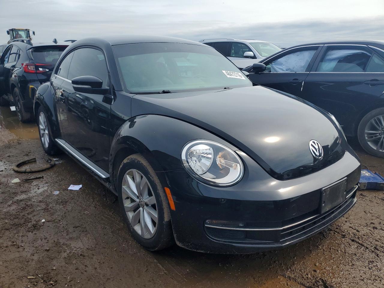 2013 Volkswagen Beetle - Фото 4