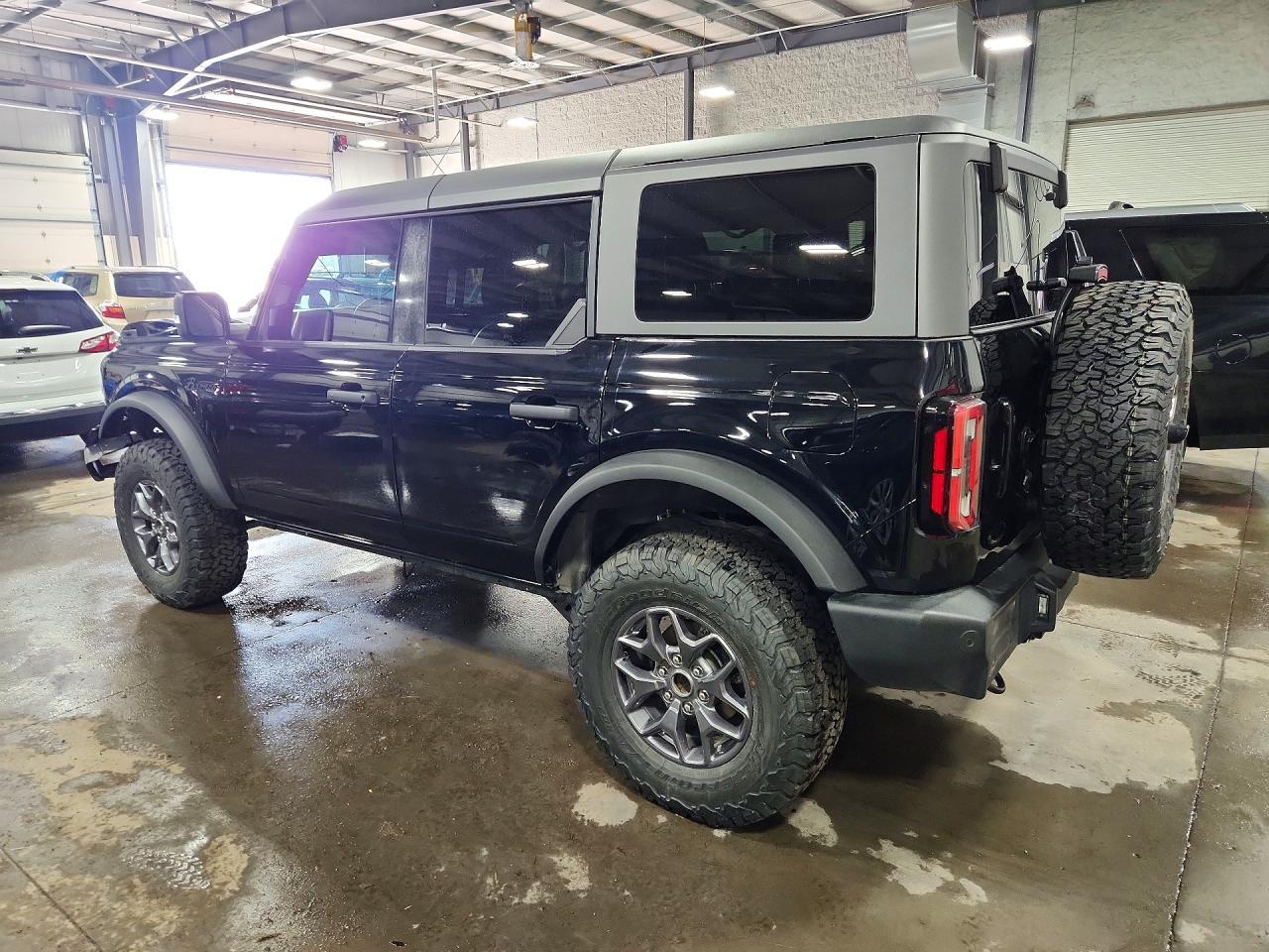 2022 Ford Bronco Base - Фото 2