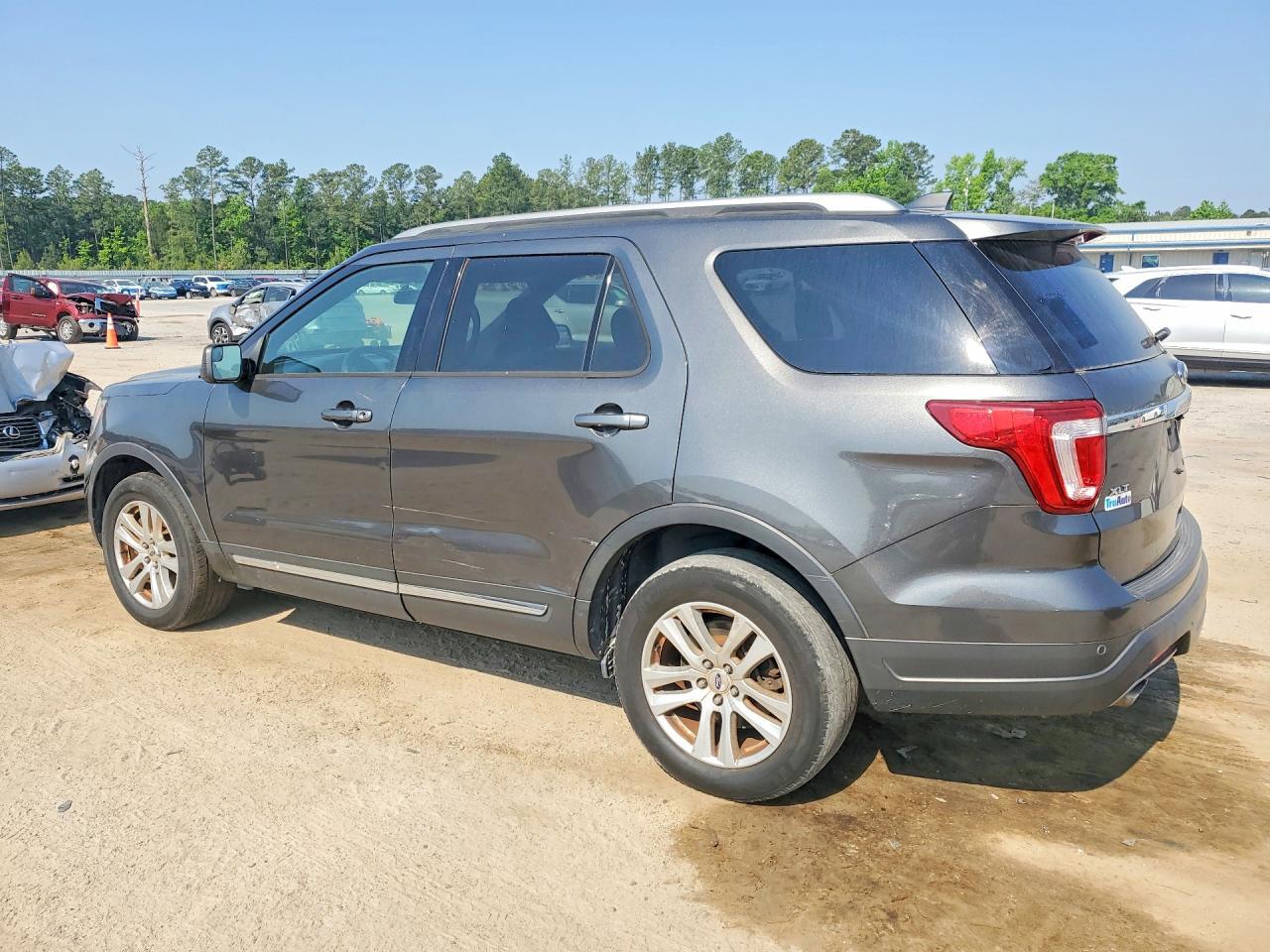 2018 Ford Explorer Xlt - Image 2