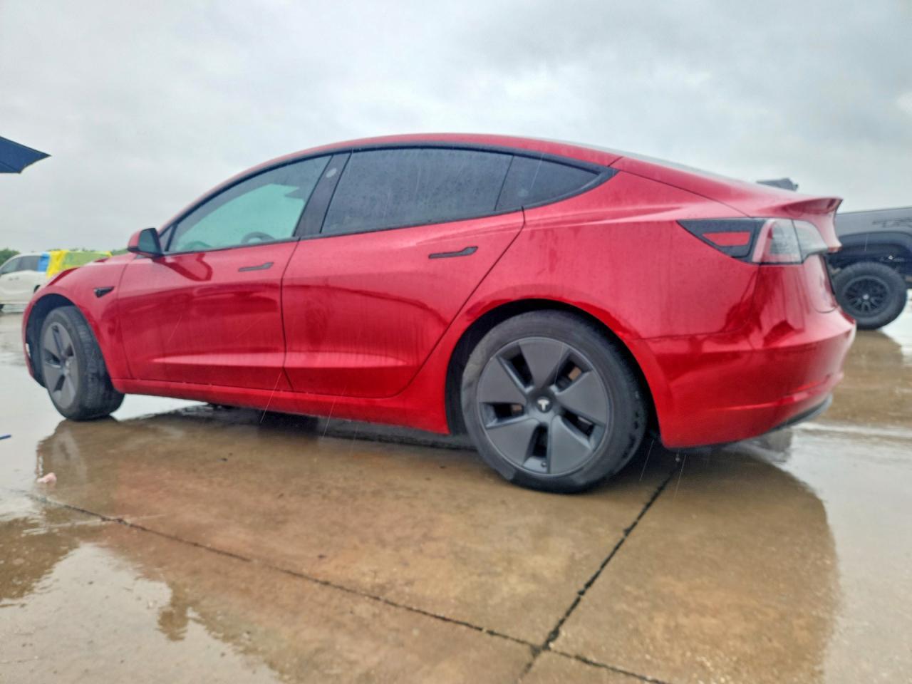 2023 Tesla Model 3 - Фото 2