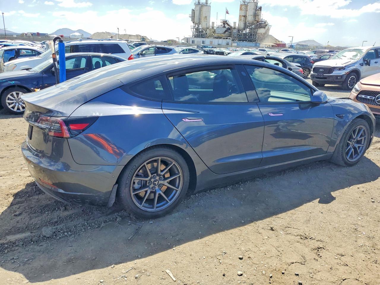 2021 Tesla Model 3 - Image 3