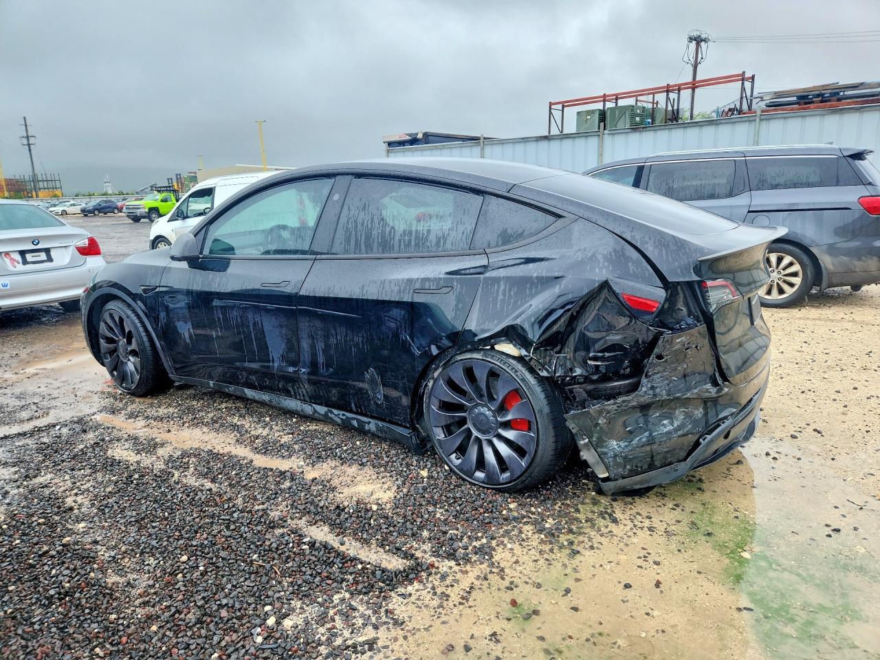 2023 Tesla Model Y - Image 2