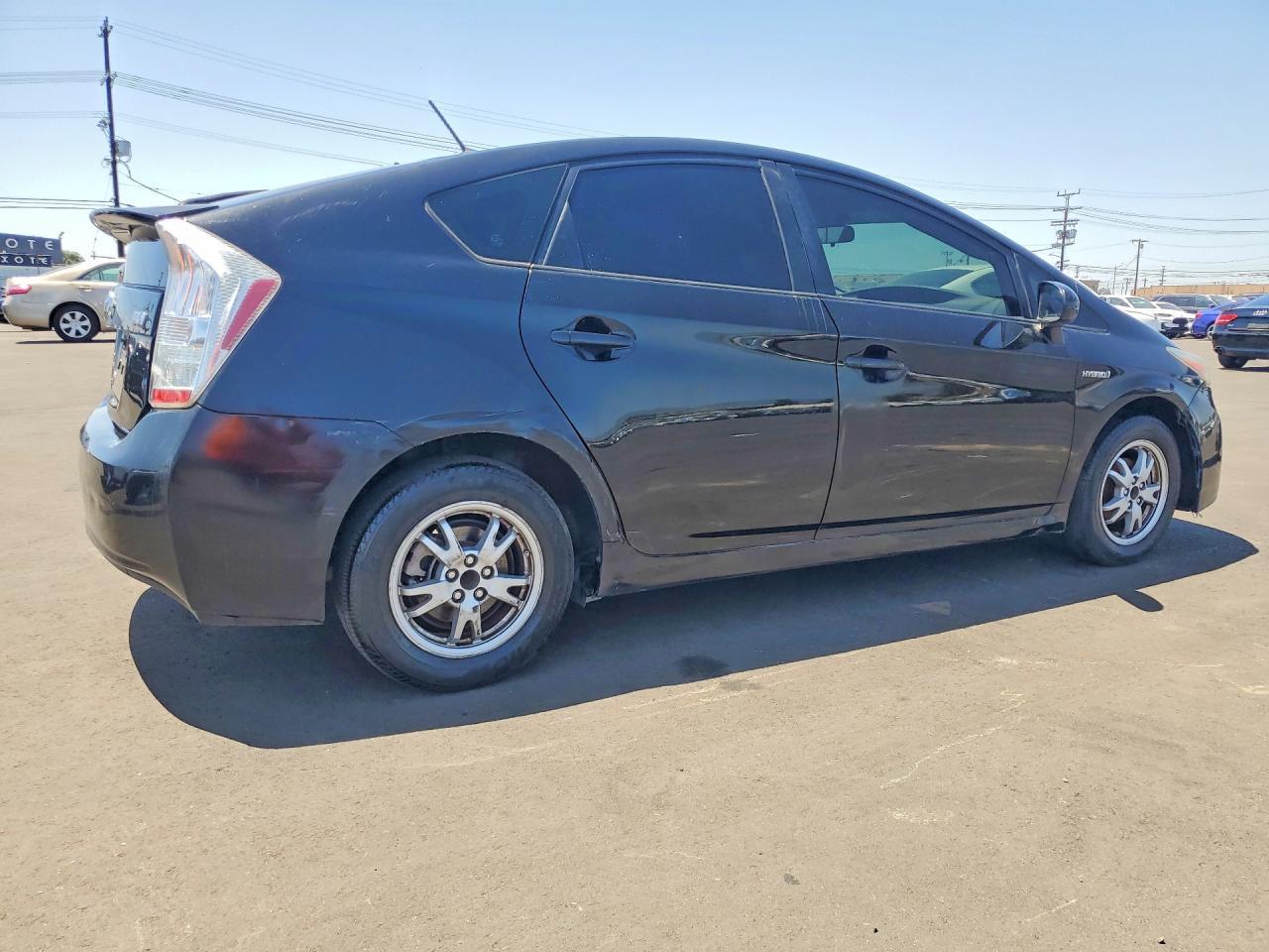 2011 Toyota Prius Three - Фото 3