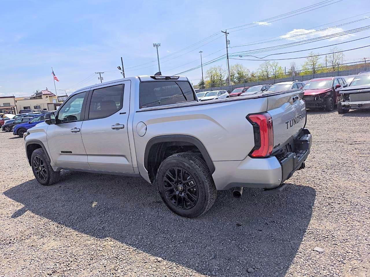 2025 Toyota Tundra Limited - Фото 2