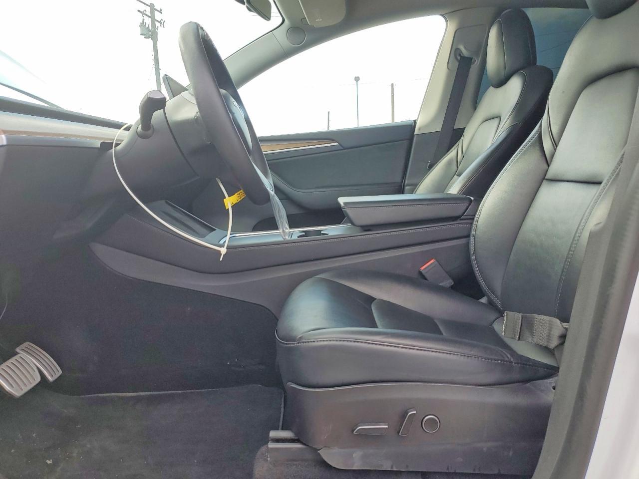 2022 Tesla Model Y - Image 7