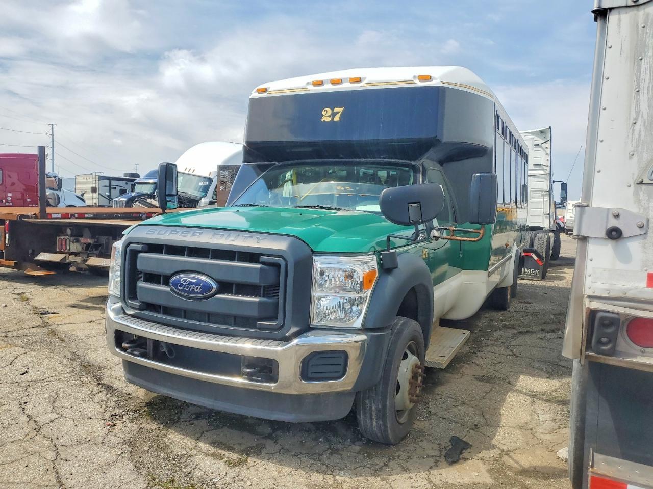 2013 Ford F550 Super Duty - Фото 2