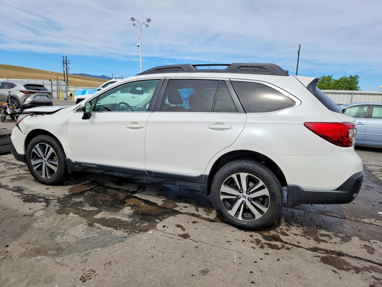 2018 Subaru Outback 2.5I Limited - Фото 2