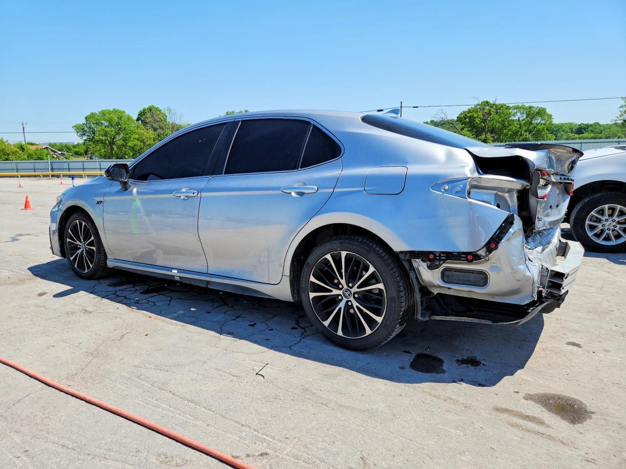 2023 Toyota Camry Se - Image 2