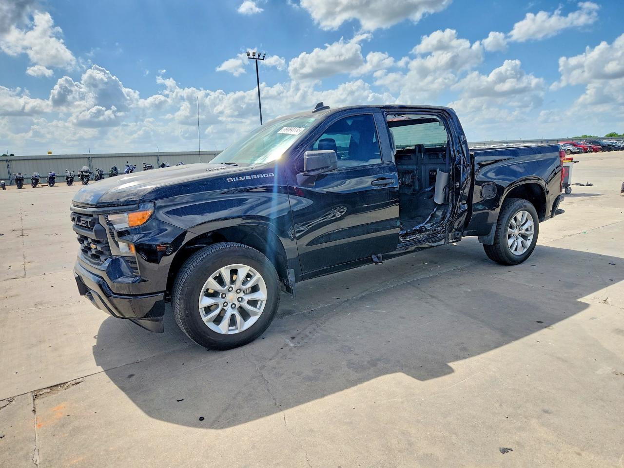 2025 Chevrolet Silverado C1500 Custom