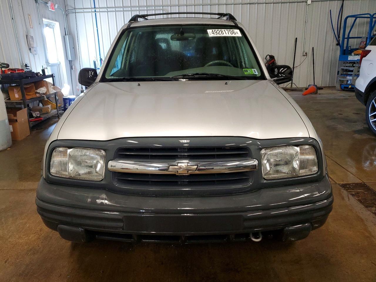 2002 Chevrolet Tracker - Image 5