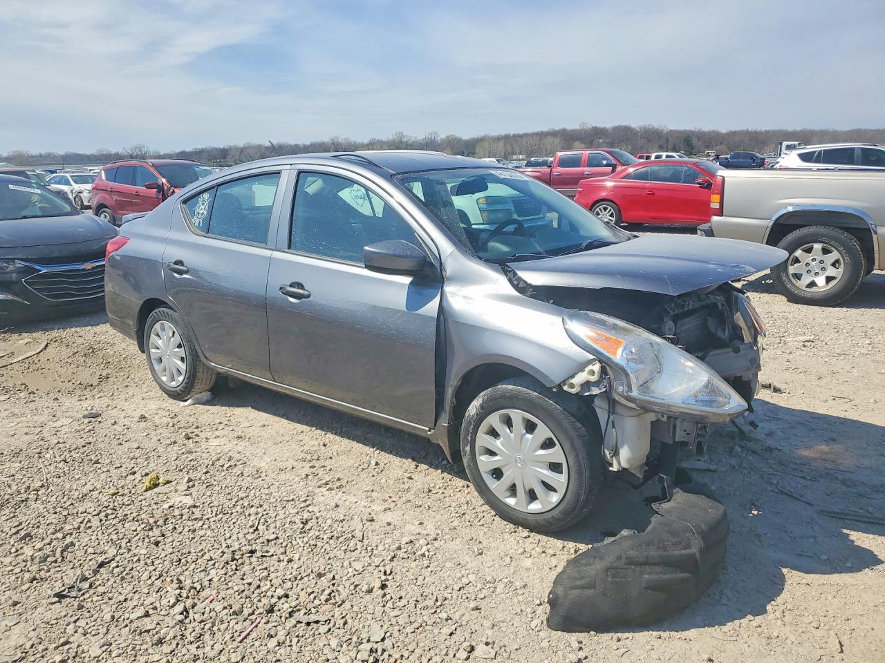 2017 Nissan Versa 1.6 S Plus - Фото 4