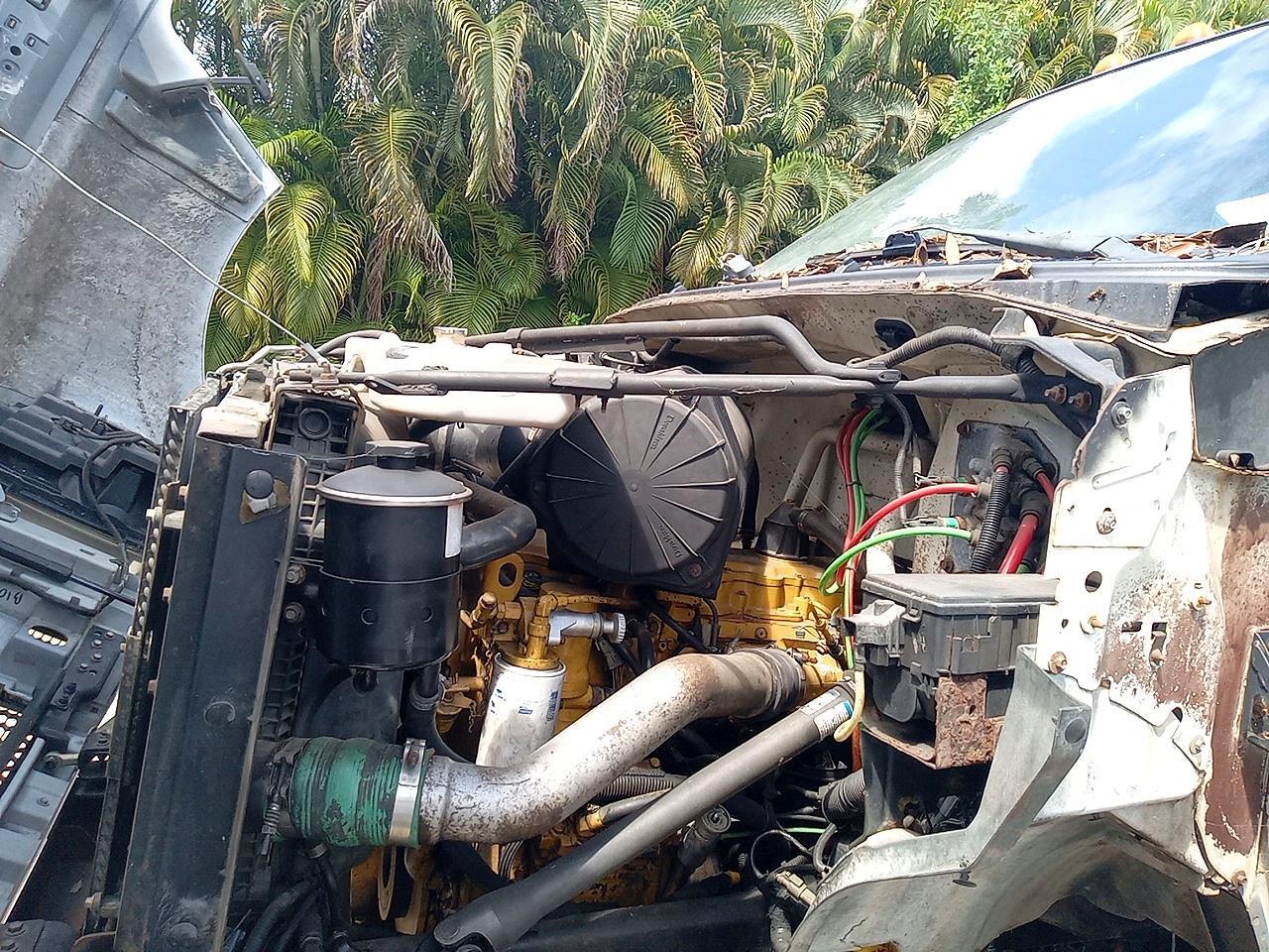 2001 Ford F650 Super Duty Truck Chassis Truck Cab And Chassis - Image 7