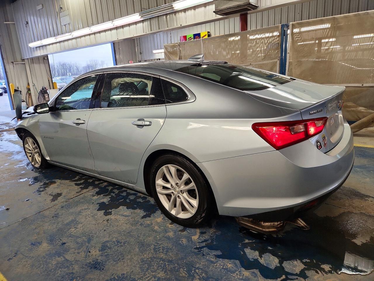 2017 Chevrolet Malibu Lt - Фото 2