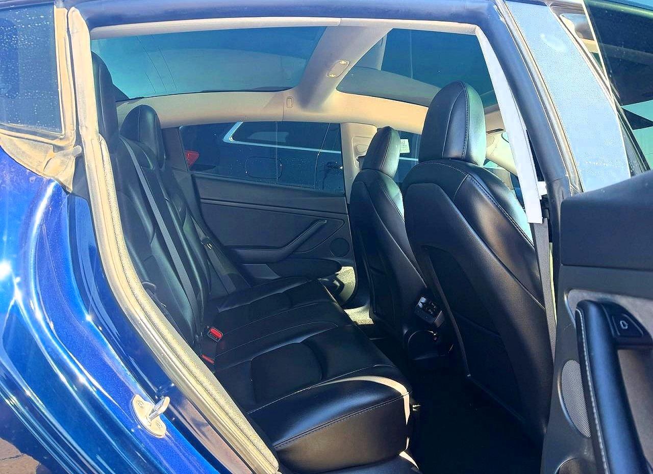 2022 Tesla Model 3 - Фото 6