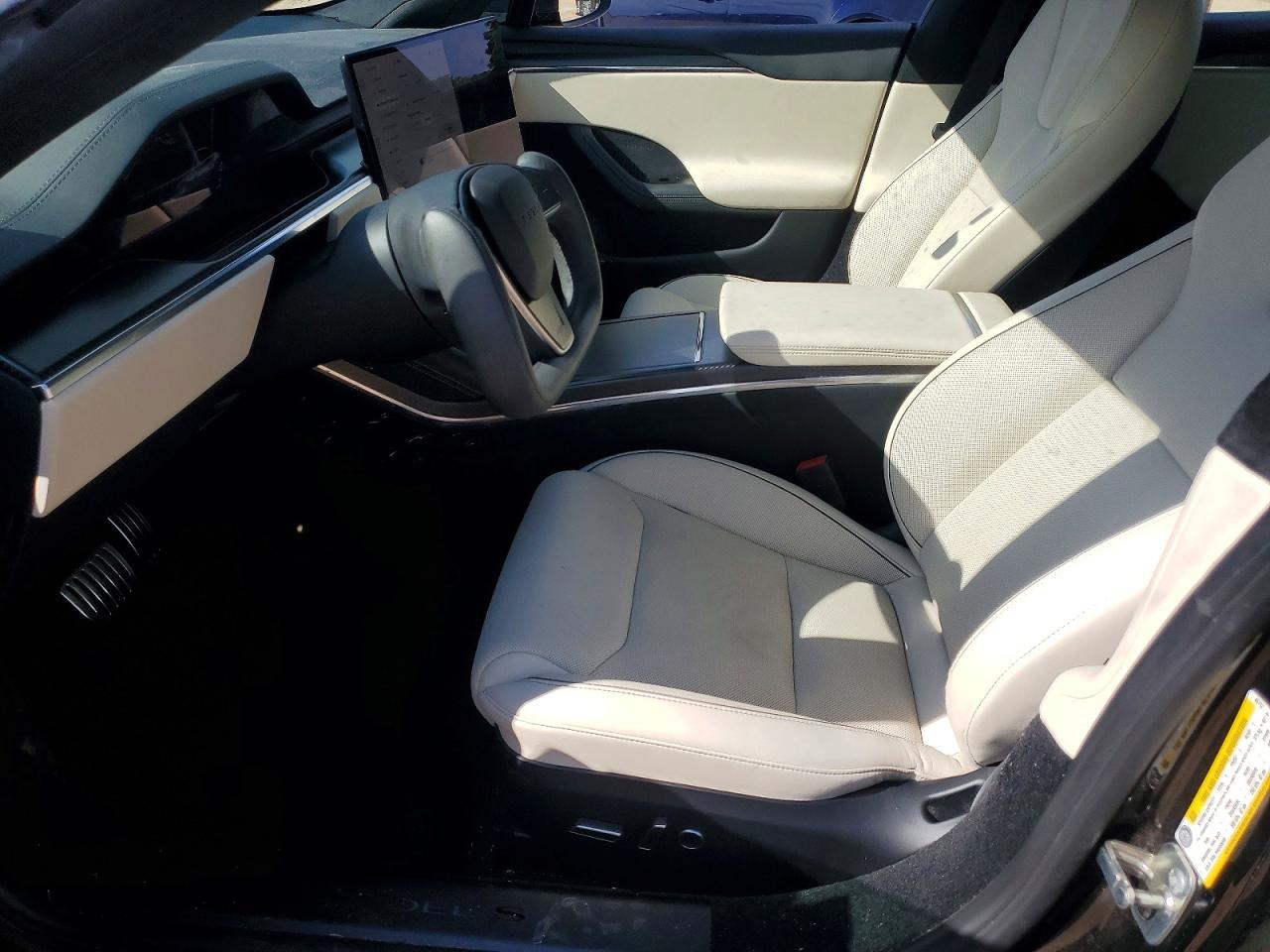 2022 Tesla Model S - Фото 7