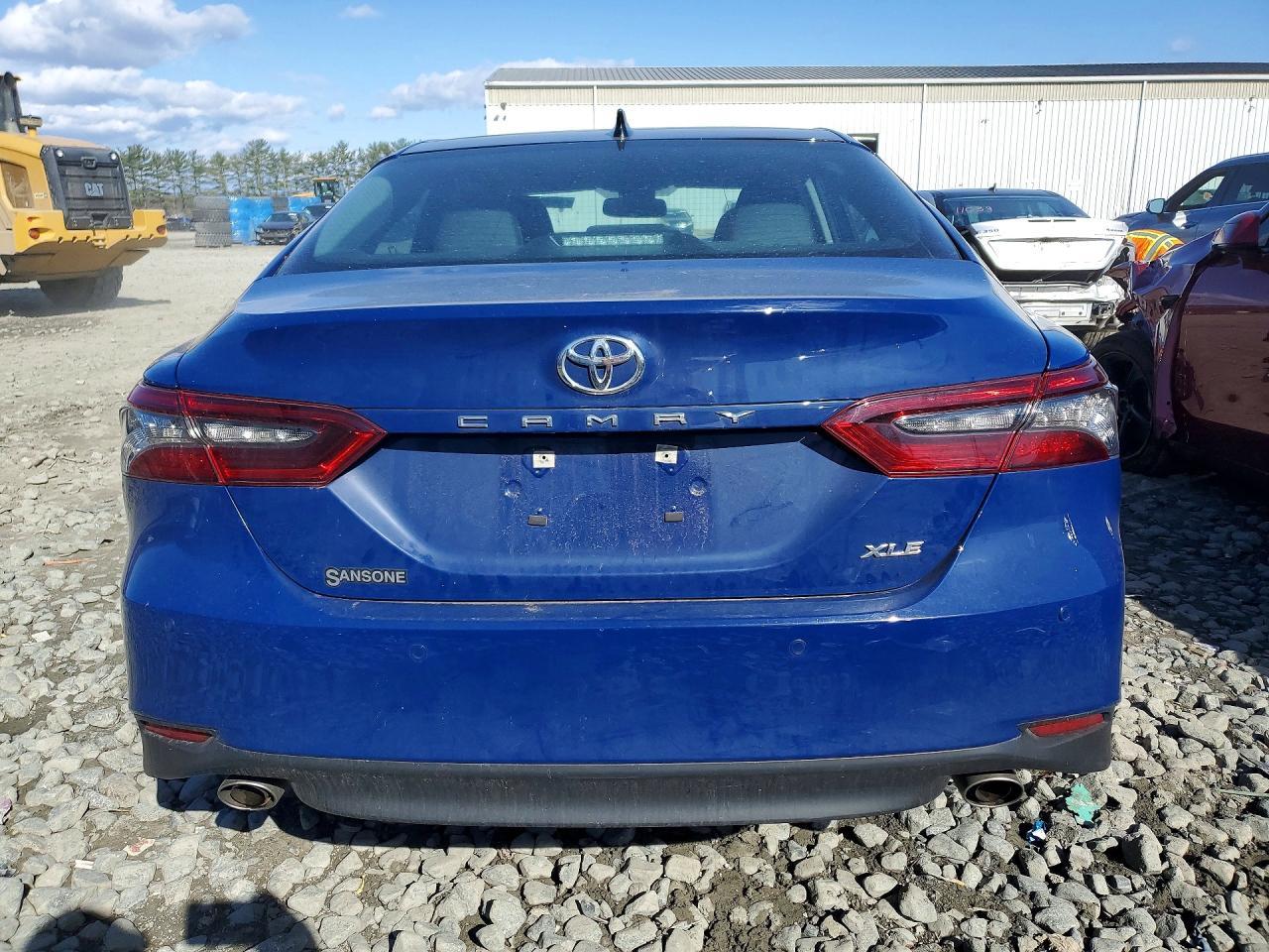 2023 Toyota Camry Xle V6 - Image 6