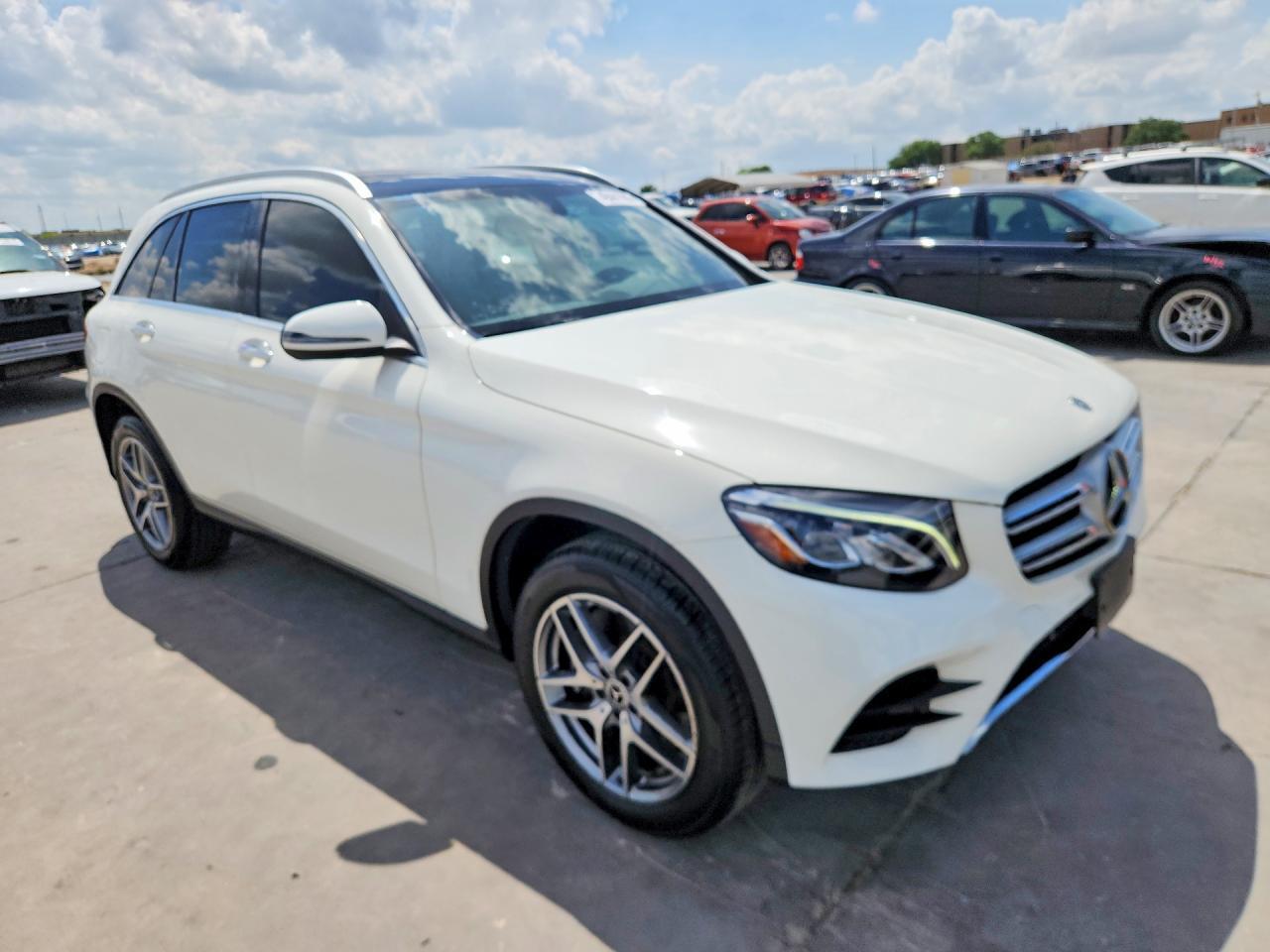 2019 Mercedes-Benz Glc - Image 4