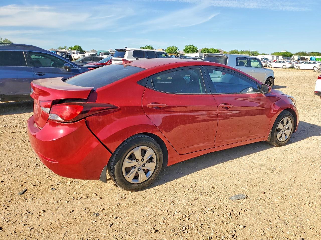 2016 Hyundai Elantra Se - Image 3