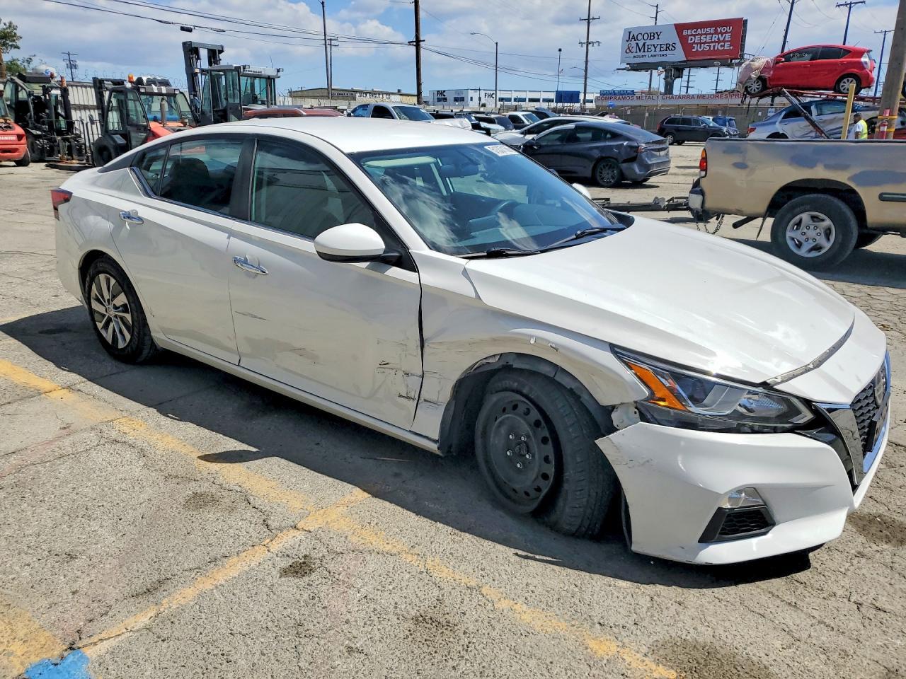 2020 Nissan Altima S - Фото 4