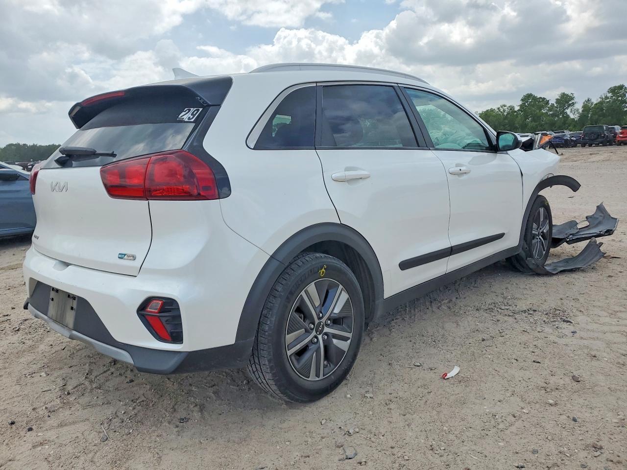 2022 Kia Niro Lxs - Фото 3