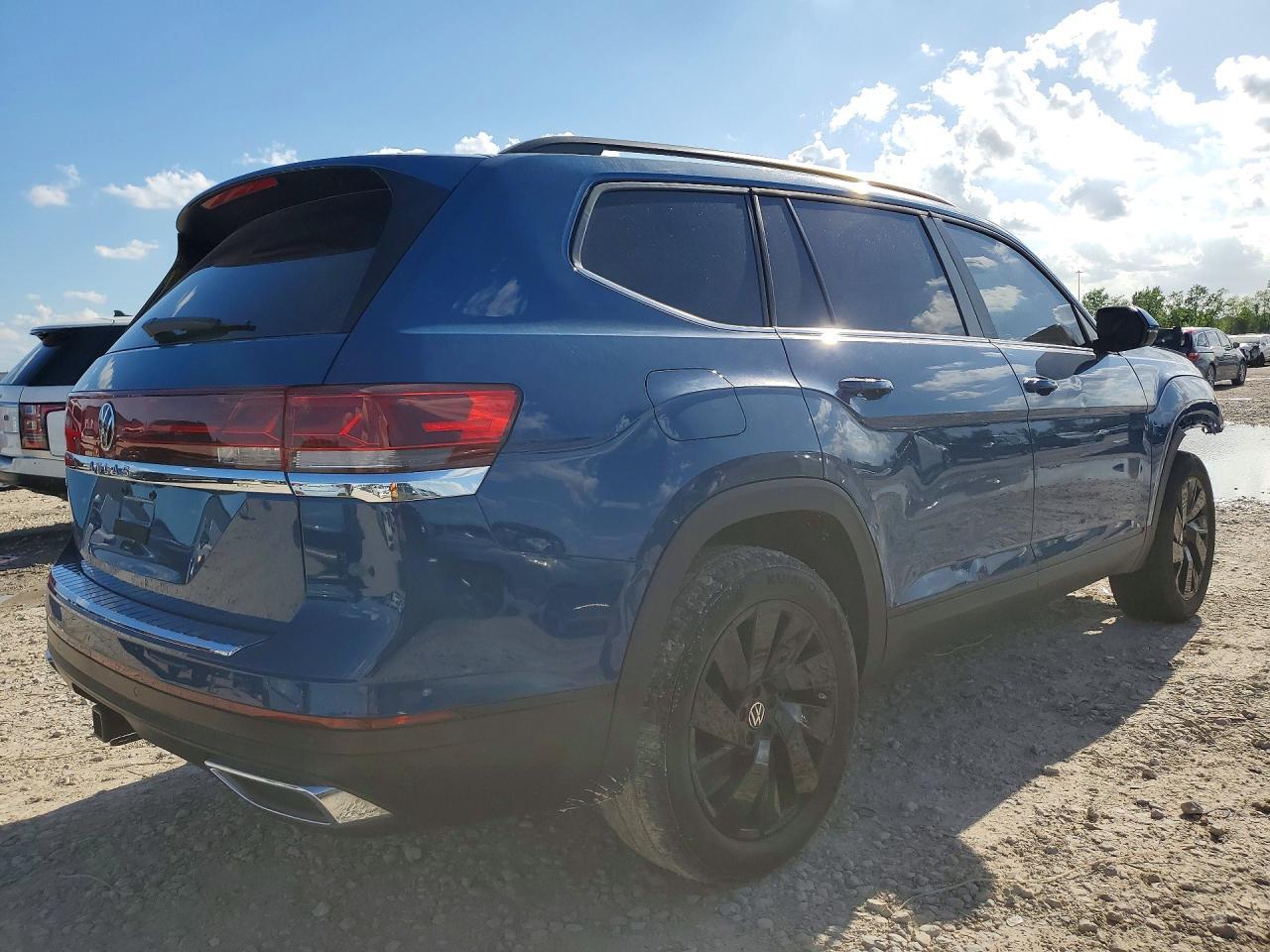 2025 Volkswagen Atlas Se - Image 3