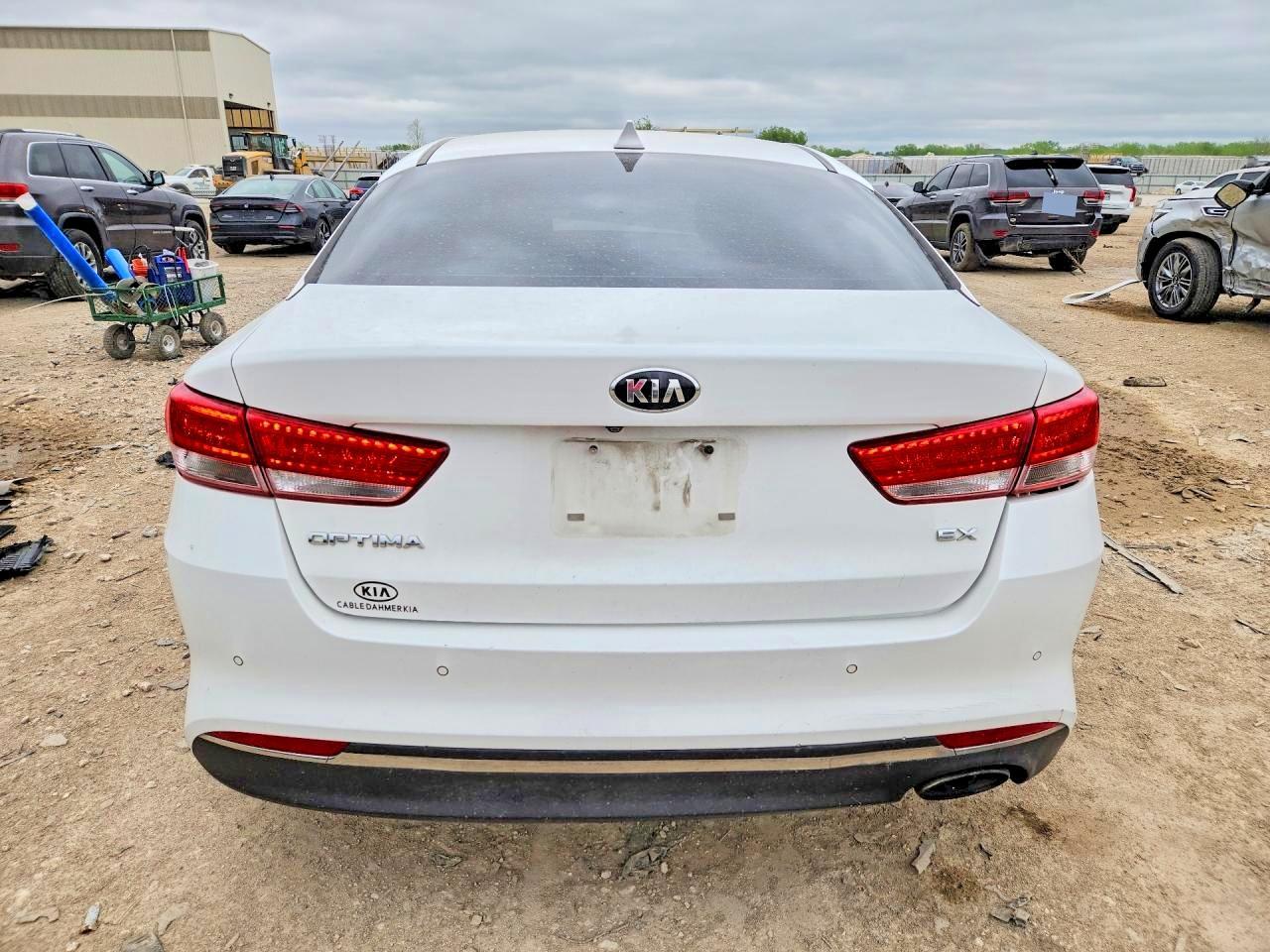 2018 Kia Optima Ex - Image 6