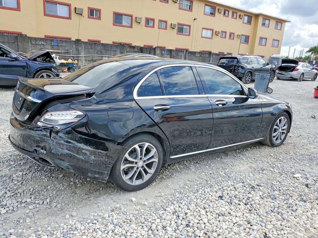 2017 Mercedes-Benz C 300 - Image 3