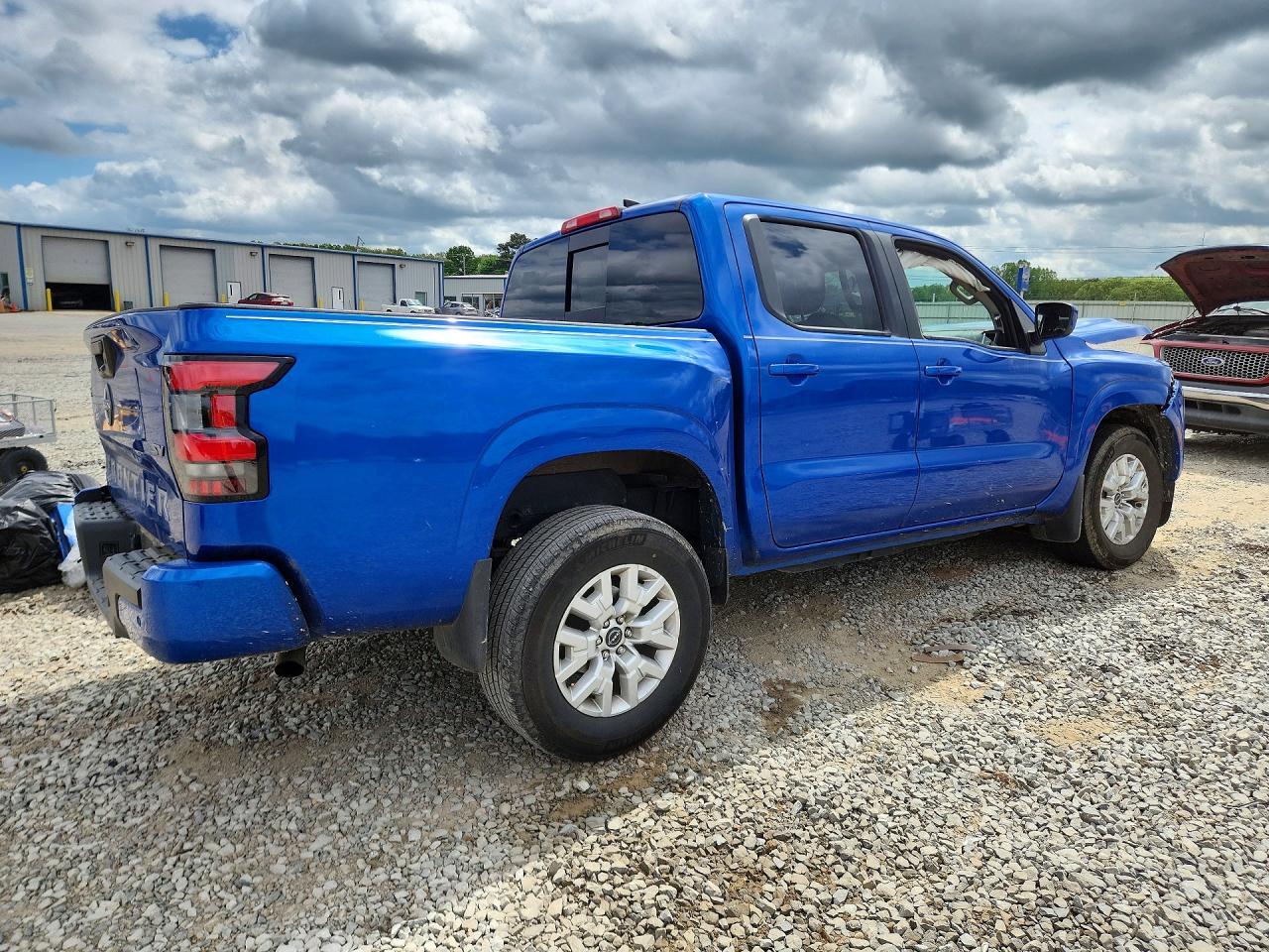 2024 Nissan Frontier Sv - Image 3