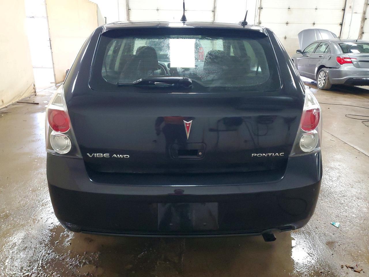 2010 Pontiac Vibe - Фото 6