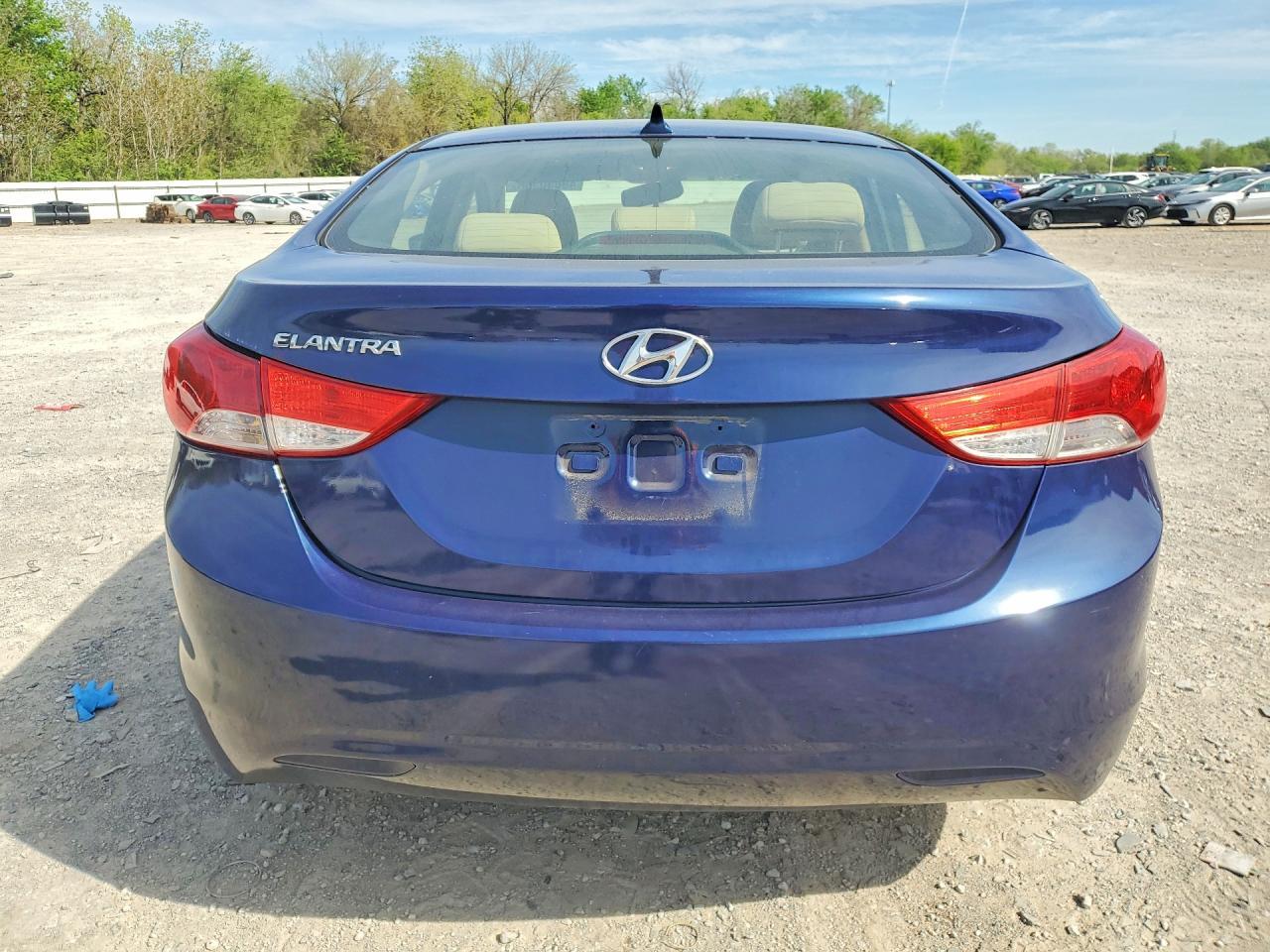 2013 Hyundai Elantra Gls - Фото 6