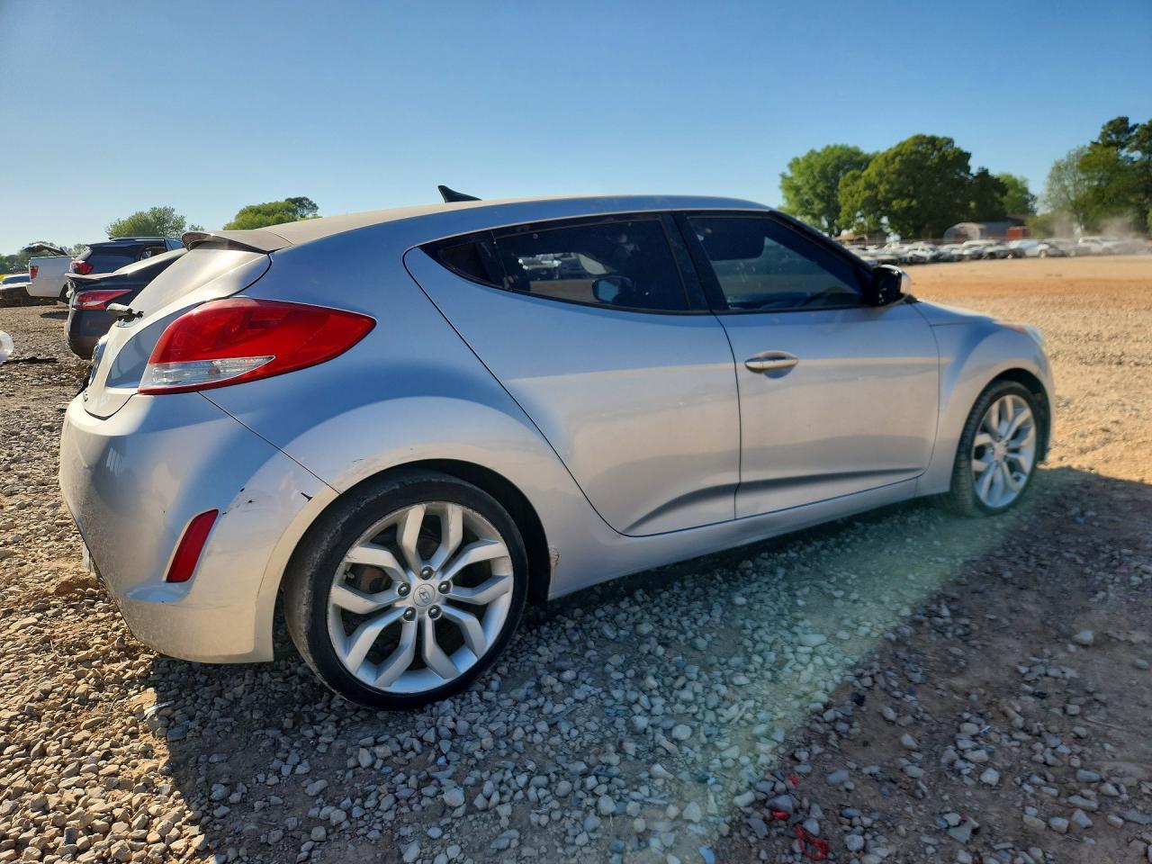 2013 Hyundai Veloster Base - Фото 3