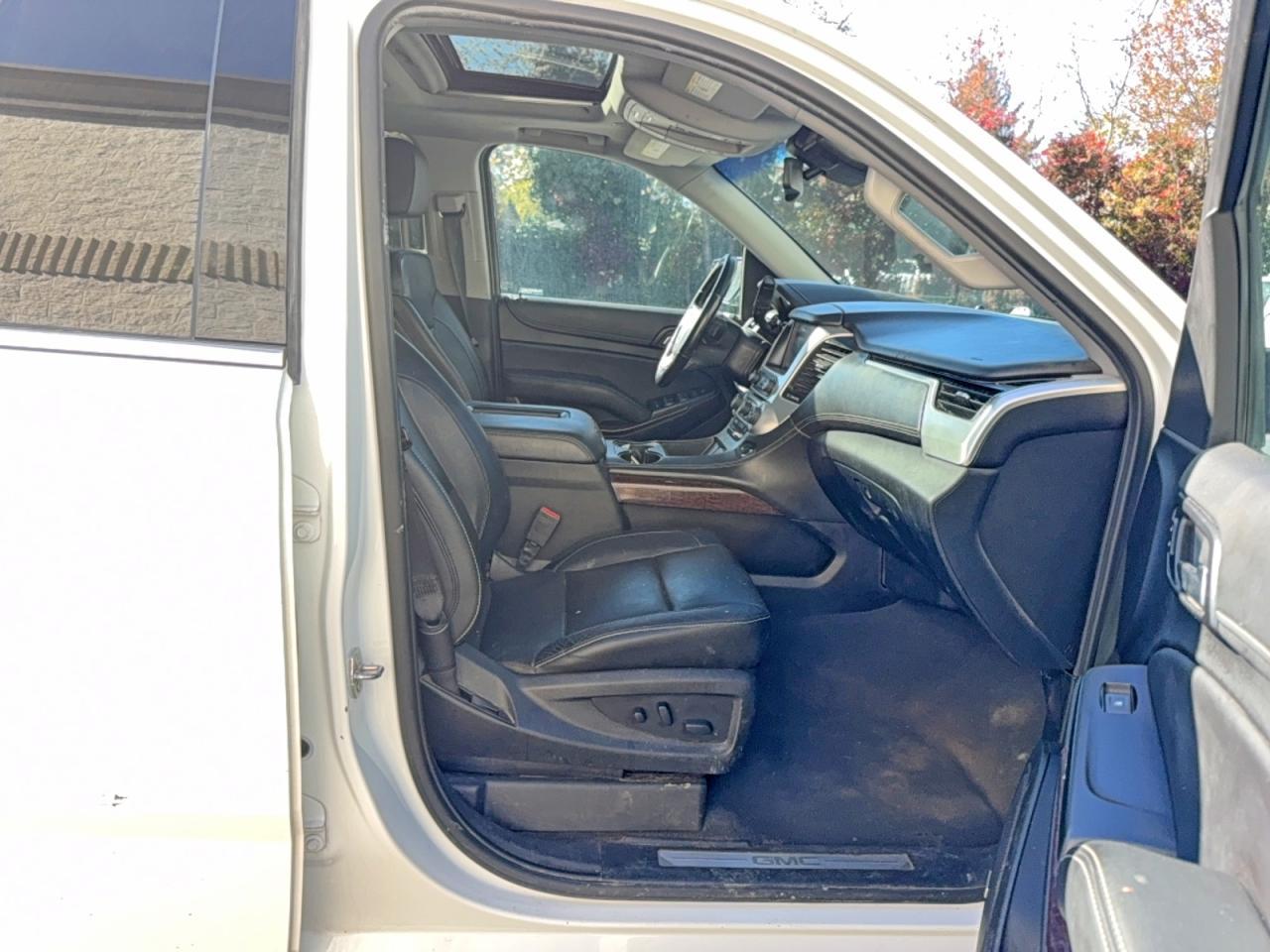 2019 GMC Yukon Xl K1500 Slt - Image 5