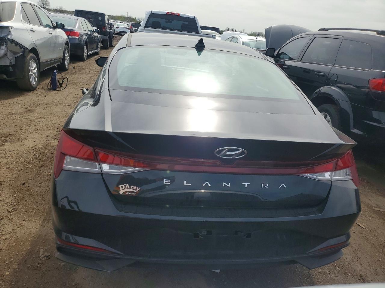 2023 Hyundai Elantra Se - Фото 6