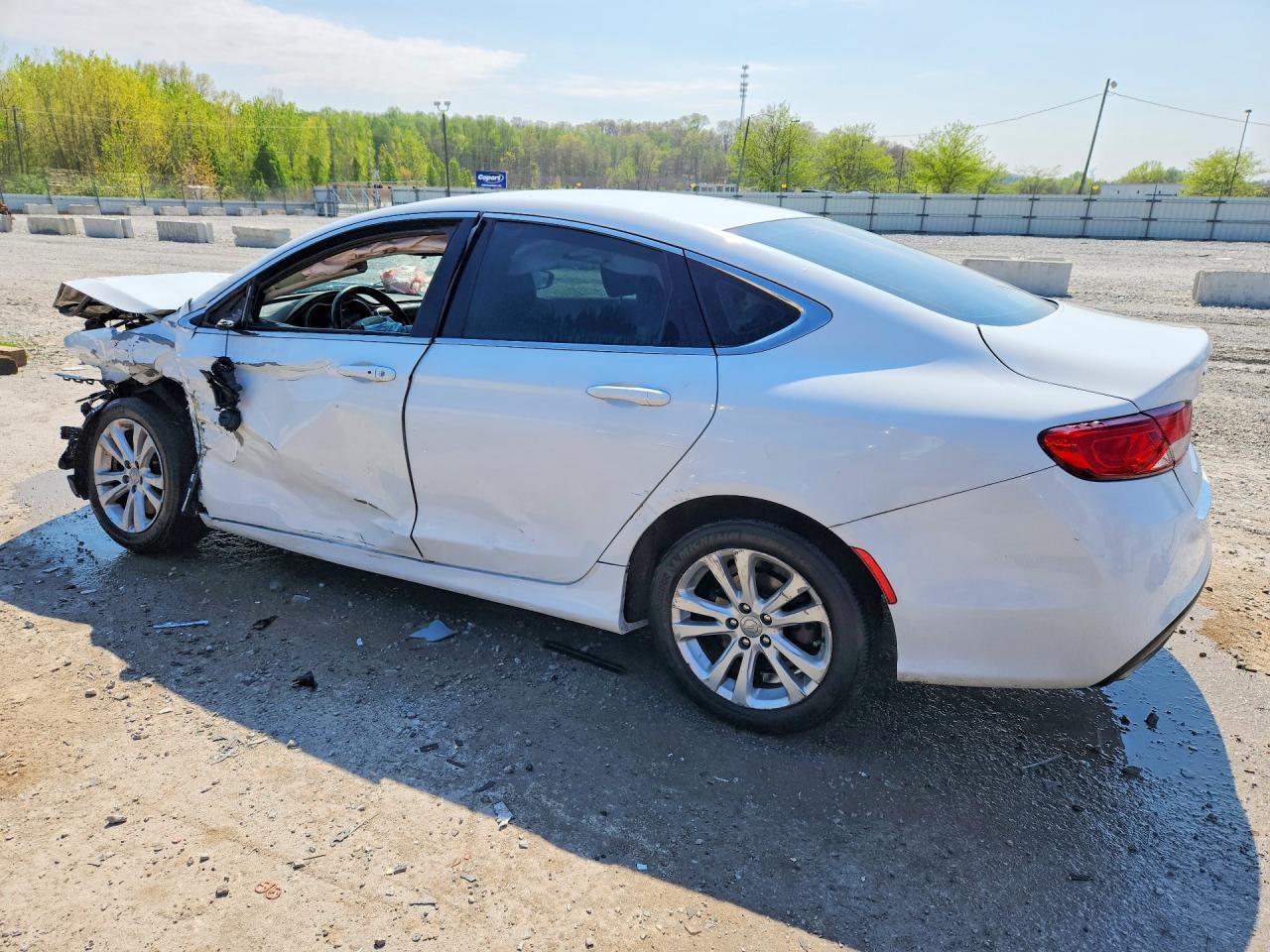 2015 Chrysler 200 Limited - Image 2