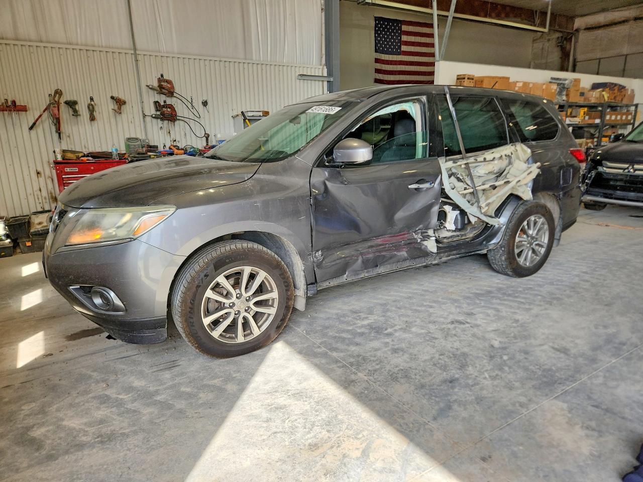 2015 Nissan Pathfinder S